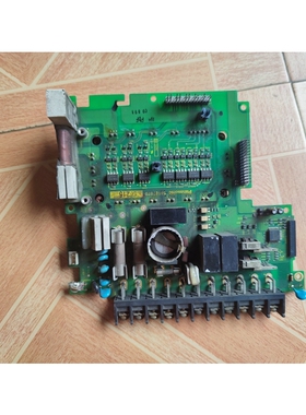 松下伺服驱动器电源驱动板 581B707D 带模块 7MB50SB060-03