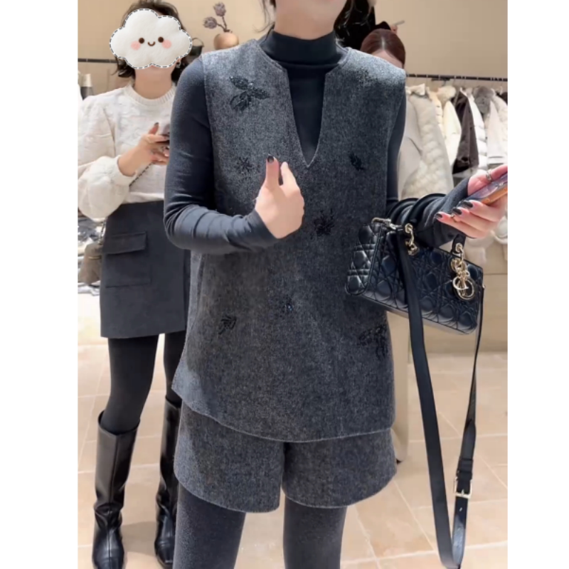 2026秋冬新款百搭时尚显瘦气质休闲韩版马甲短裤二件套时尚套装女
