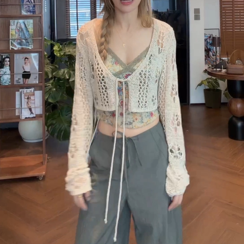 韩系温柔风碎花吊带套装女夏季蕾丝边V领背心+镂空针织开衫两件套
