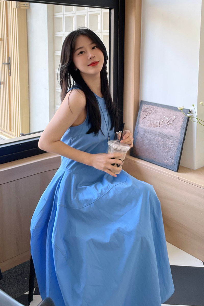 小个子学院风减龄长裙时尚穿搭蓝色宽松花苞裙无袖连衣裙夏季新款,女装连衣裙,2C231