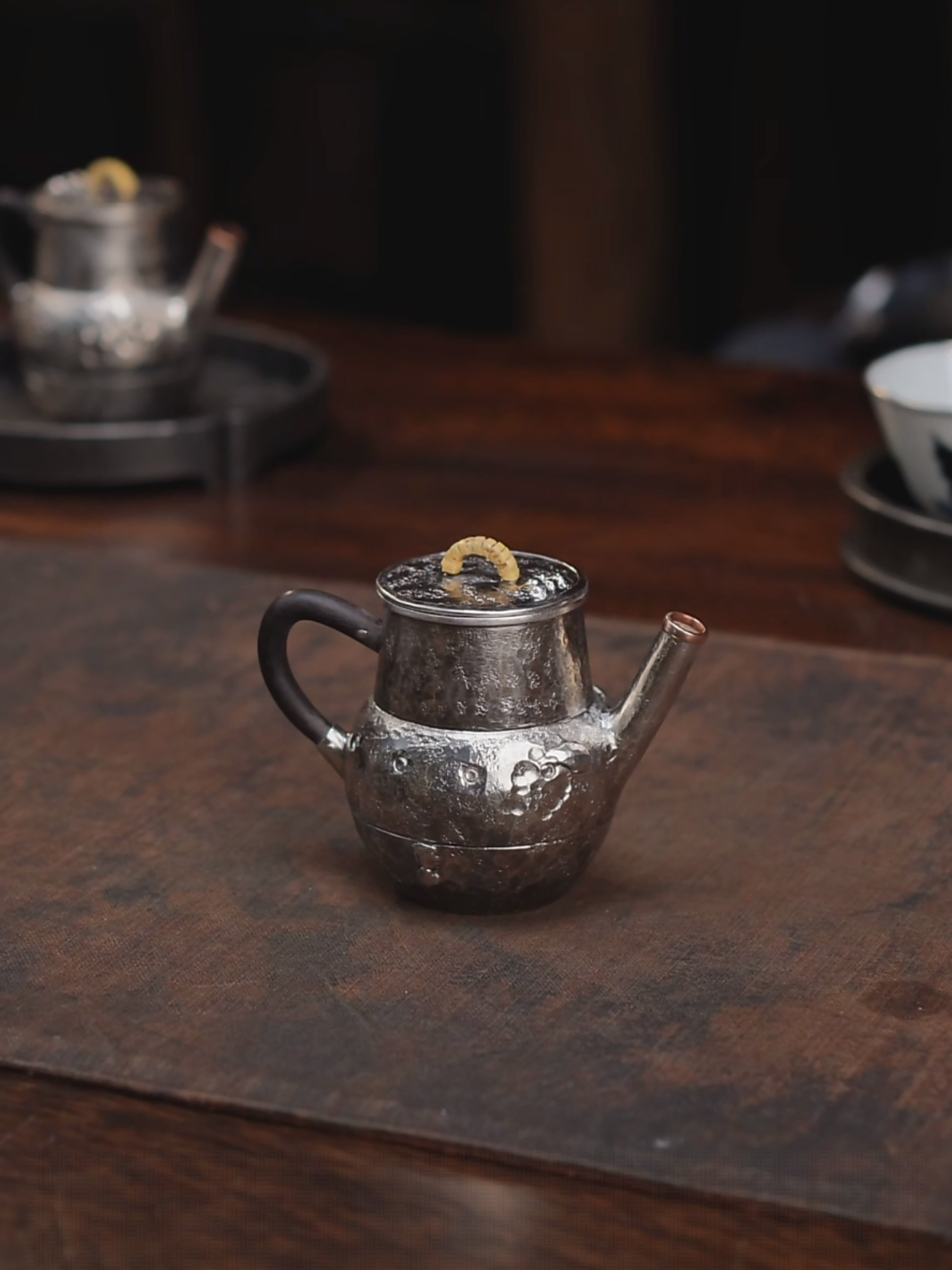 银壶足银999纯手工一张打迷你泡茶壶锤纹岩茶纯银泡茶壶容量85ml