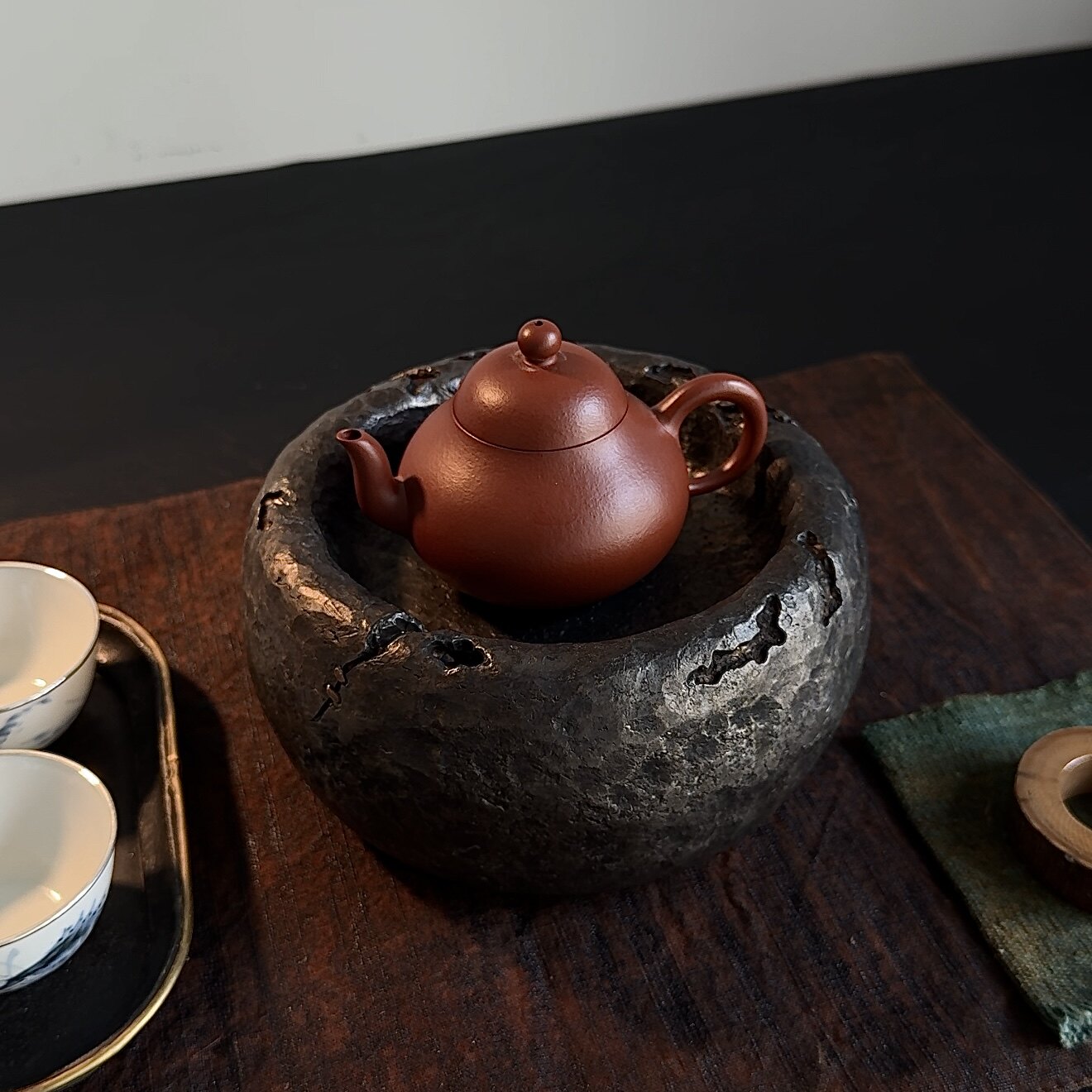 纯锡手工姹寂风圆形一体式茶船虫噬孔蓄水壶承储水茶海建水茶渣缸