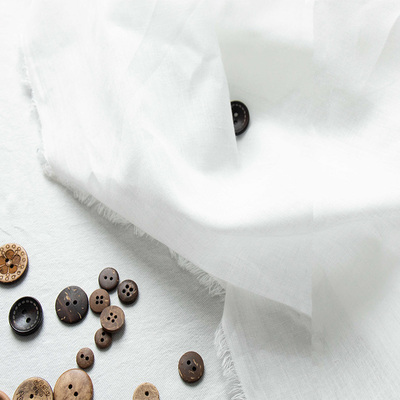内衬白色服装纯棉布料