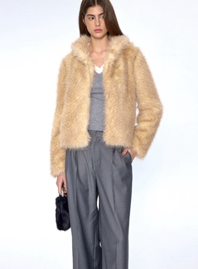 显年轻皮草系列 CSFC浅金纹理仿皮草短外套麂皮绒内里轻盈保暖