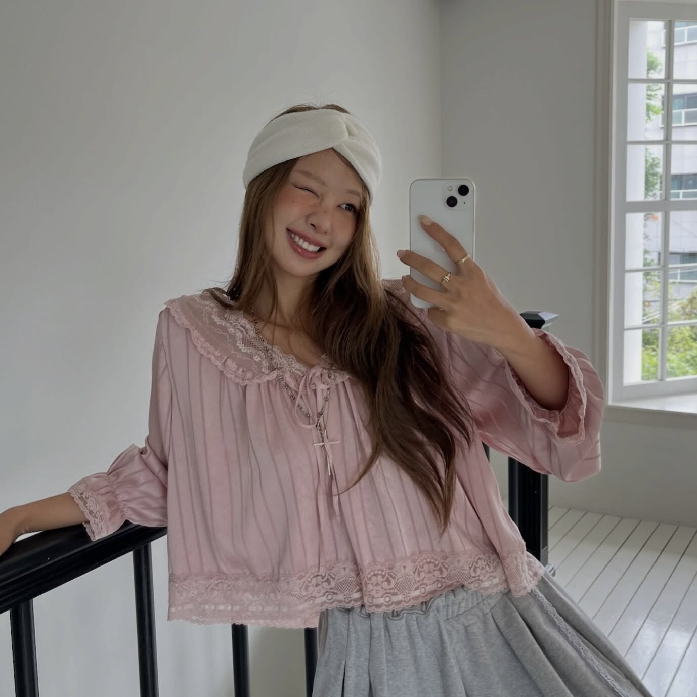 韩国甜美蕾丝花边系带缎面衬衫女