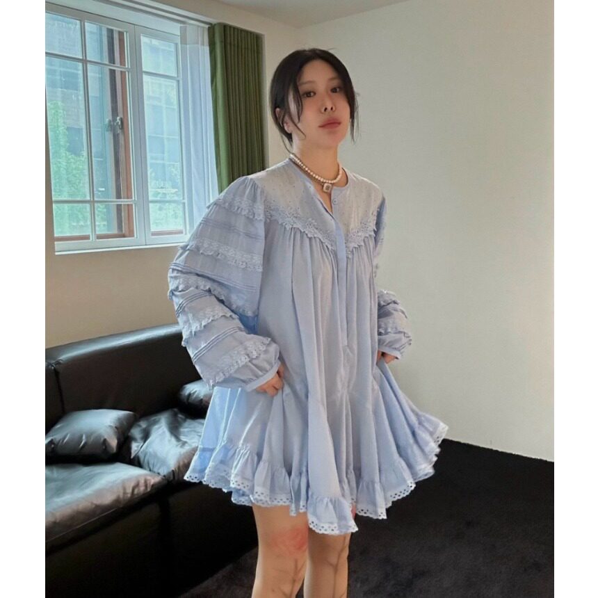 韩国木耳边蕾丝刺绣娃娃连衣裙女