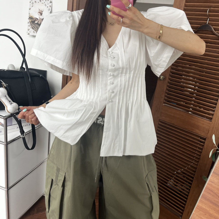 韩国V领泡泡短袖褶皱收腰女衬衫