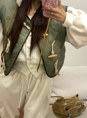 韩国菱形格牛角扣棉服马甲外套女