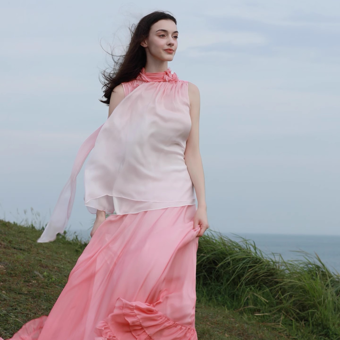 VAN SUNSUN上善2025夏季|粉黛轻盈100桑蚕丝无袖套装