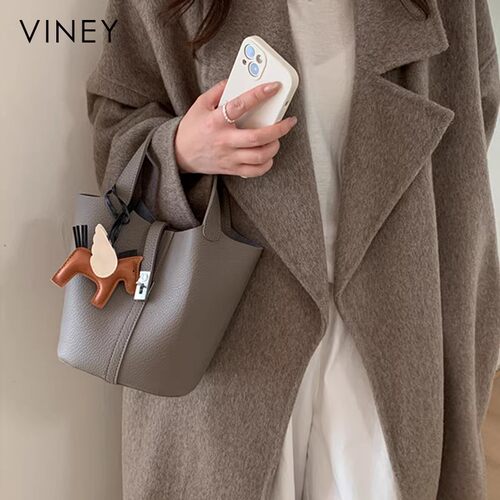 Viney水桶包包女2026新款女包真皮手提菜篮子包高级感单肩斜挎包