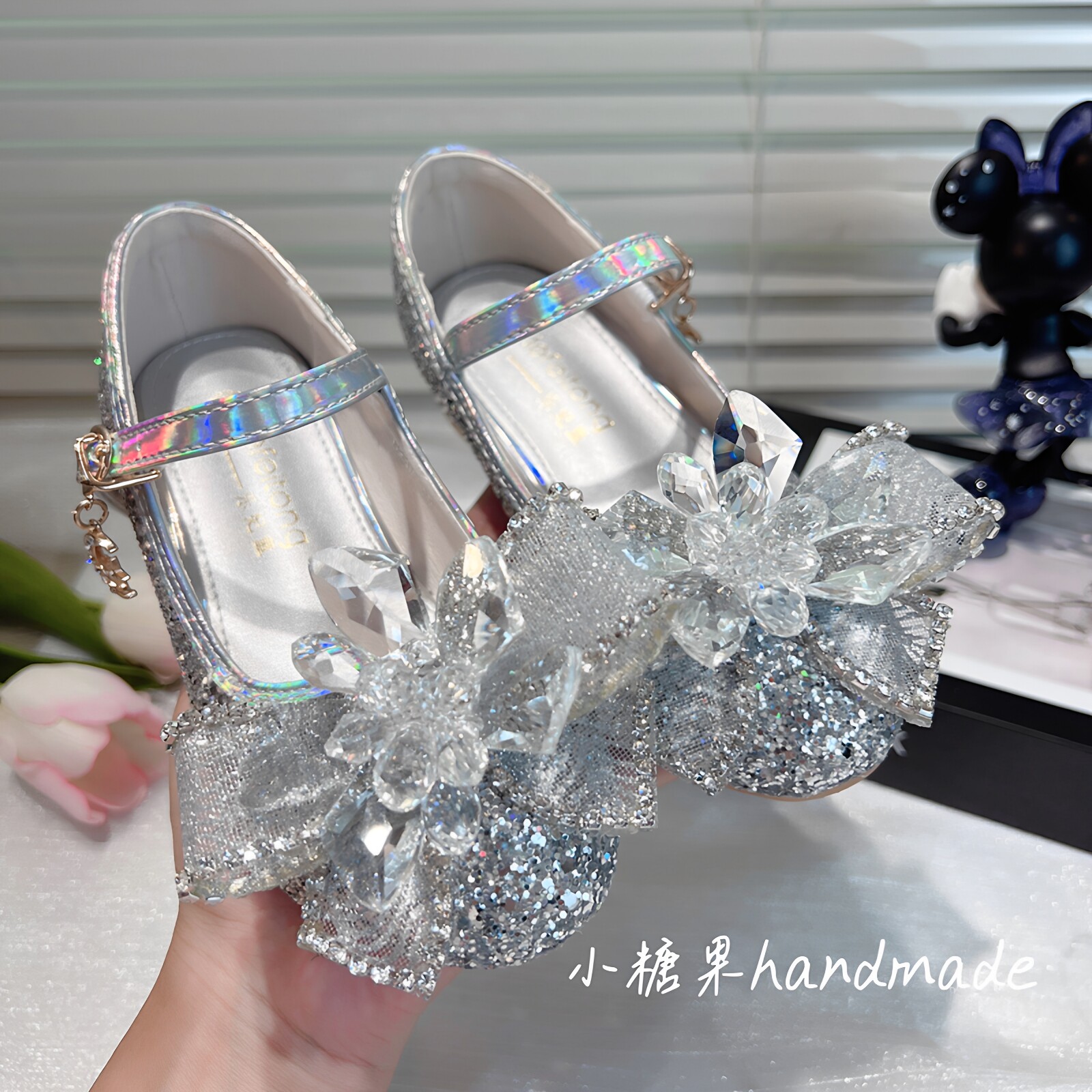 女童高跟水钻公主鞋女孩走秀演出银色小皮鞋儿童水晶鞋配礼服带跟