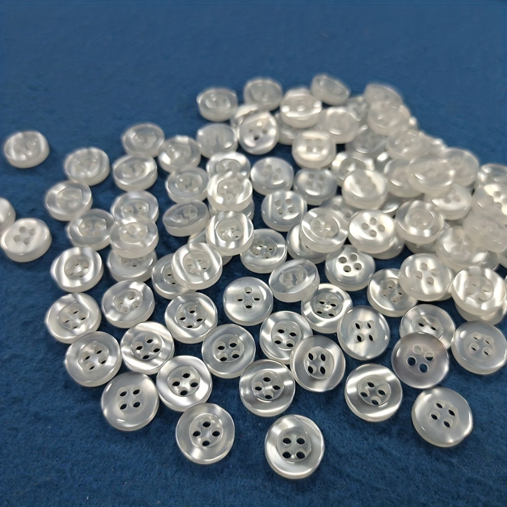 50个1.1厘米白色4眼衬衫小纽扣