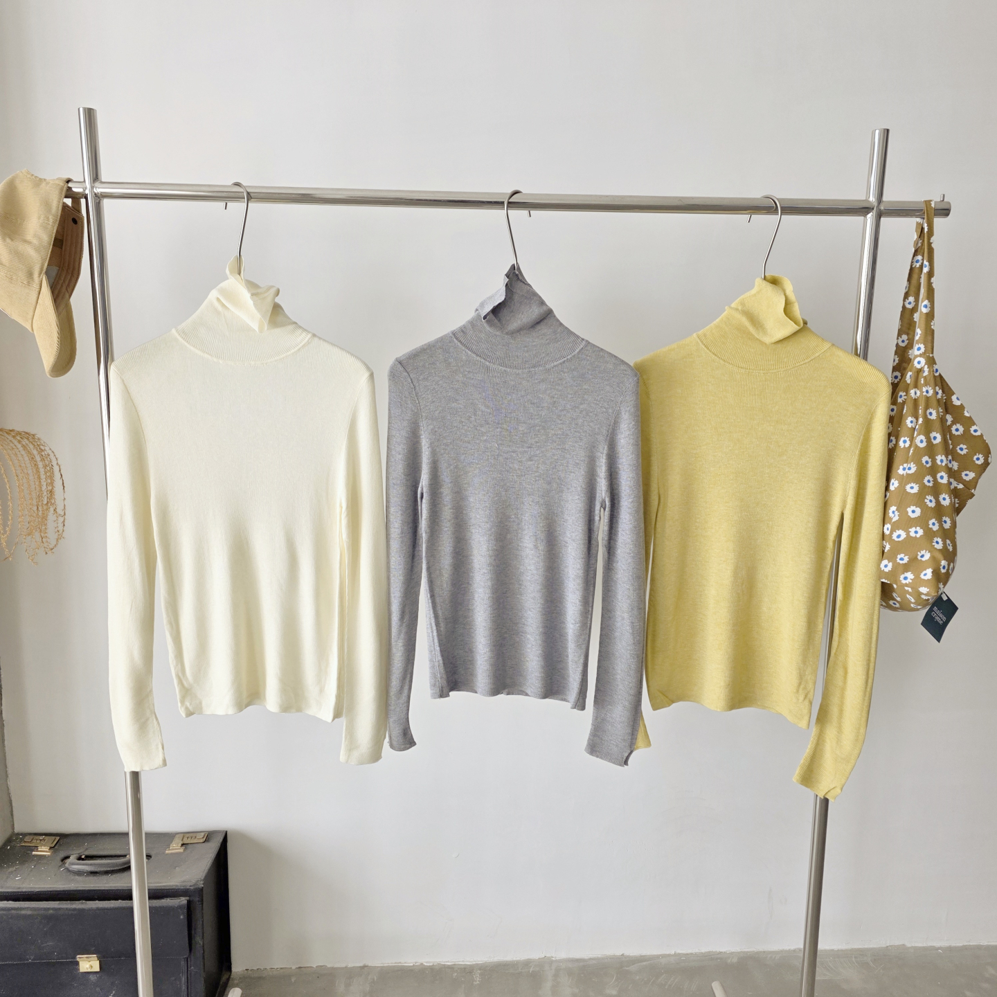 高领坑条修身显瘦袖口开叉休闲含羊毛纯色堆堆领打底衫内搭毛衣