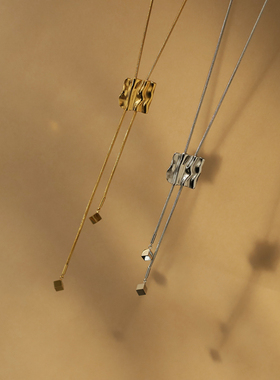 多方来财~复古几何褶皱方块推拉不规则项链秋冬钛钢毛衣链