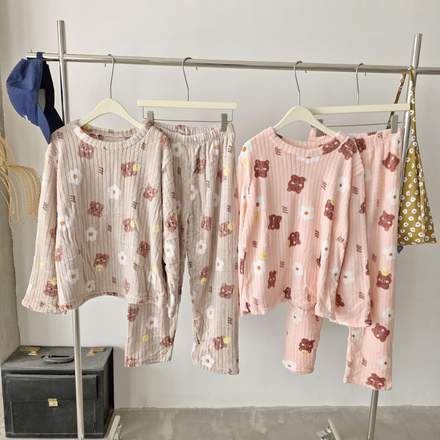 卡通小熊睡衣女冬季珊瑚绒加绒加厚保暖可爱家居服套装,女士内衣/男士内衣/家居服,睡衣/家居服套装,淘宝优惠券,粉丝福利购,淘宝优惠卷