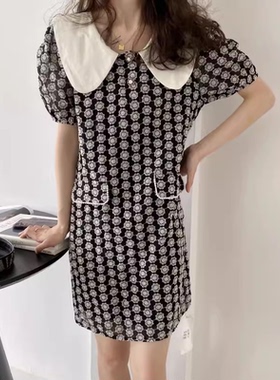 18043#领子超美！精致风拼色刺绣连衣裙    0.3KG