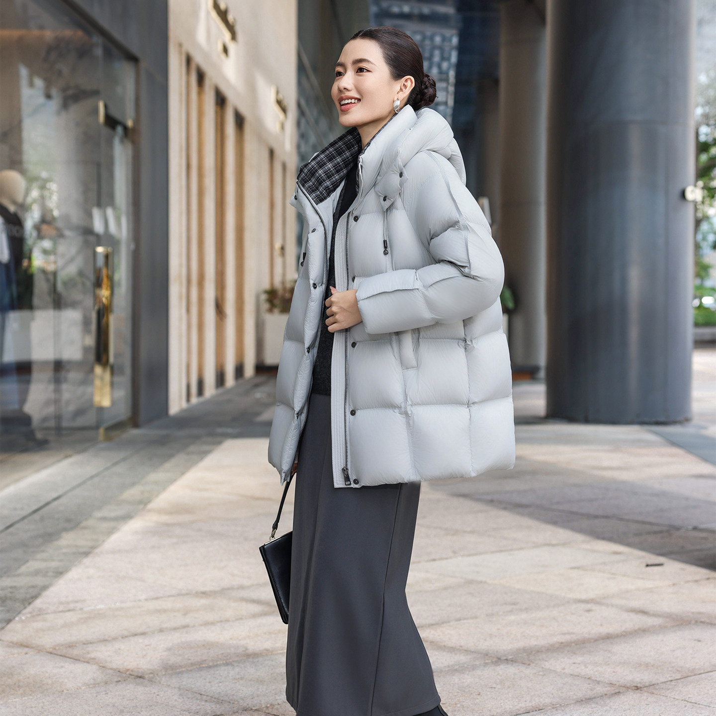 95白鸭绒格子中长款加厚羽绒服女