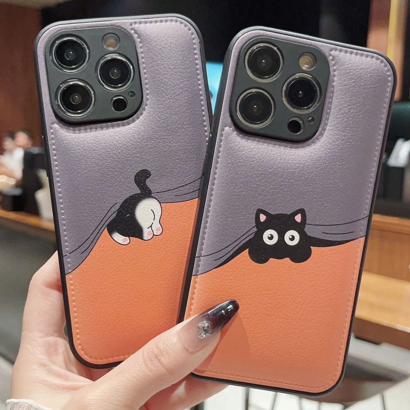 2025可爱玩耍黑猫适用苹果17Promax手机壳IP16糖果气垫15精孔14防