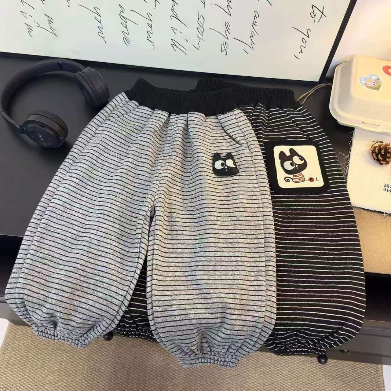 儿童裤子春秋款2026新款条纹休闲长裤男女童运动休闲韩版束脚卫裤