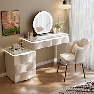 2025新款实木梳妆台现代卧室简约化妆桌斗柜一体小型收纳柜化妆镜