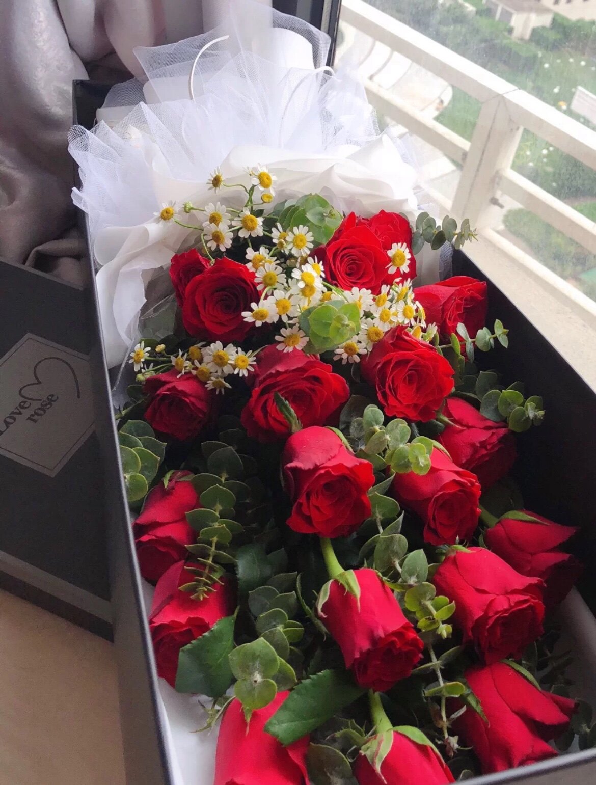 南京同城配送鲜花实体店订花配送节日生日情人节鲜花送手提袋