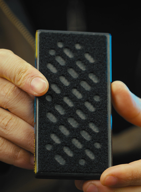 Gain盖隐技术 耐水背胶魔术贴 高精密激光雕刻充电宝专用毛面