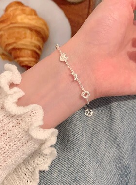 韩系牛角包爱心手链女生轻奢小众精致高级感2024年新款手饰学生党