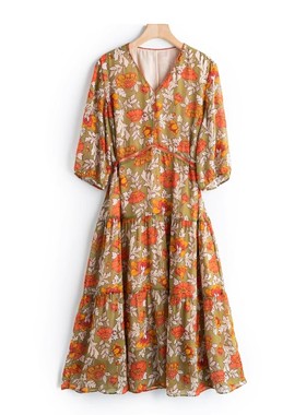 花朵印花宽松后系腰V领五分袖真丝连衣裙F21913