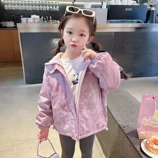 女童外套秋冬季2026新款儿童冬装加厚冲锋衣防风宝宝春装洋气上衣