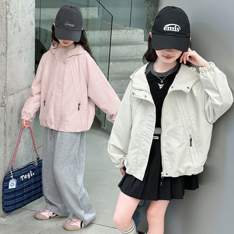 女童外套春秋装2026新款大童洋气休闲冲锋衣儿童春季连帽拉链衫