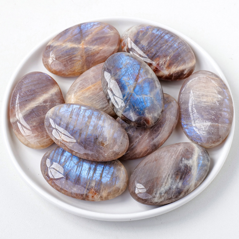 东海天然水晶蓝月光石把玩拉长石原石热敷石按摩石鱼缸石装饰摆件