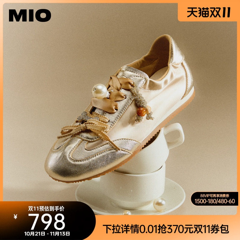 MIO米奥缎面德训鞋2026秋季新款薄底珍珠串珠芭蕾运动皮鞋女鞋