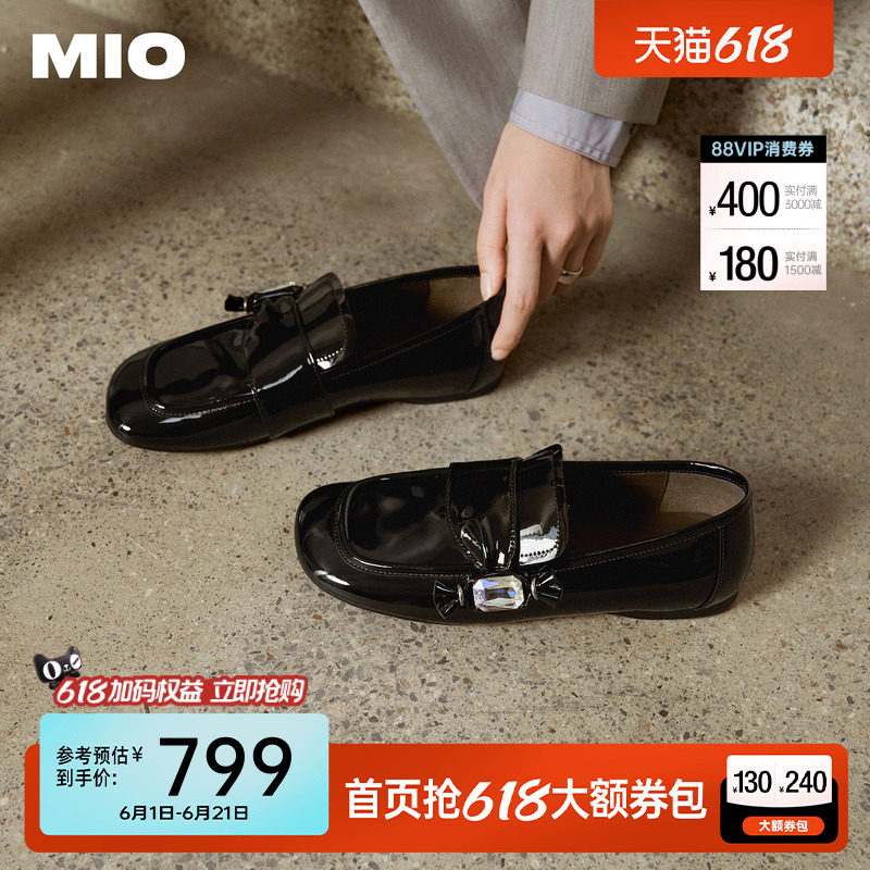 MIO米奥乐福鞋2026秋季新款圆头粗跟小皮鞋方钻扣饰学院风女鞋