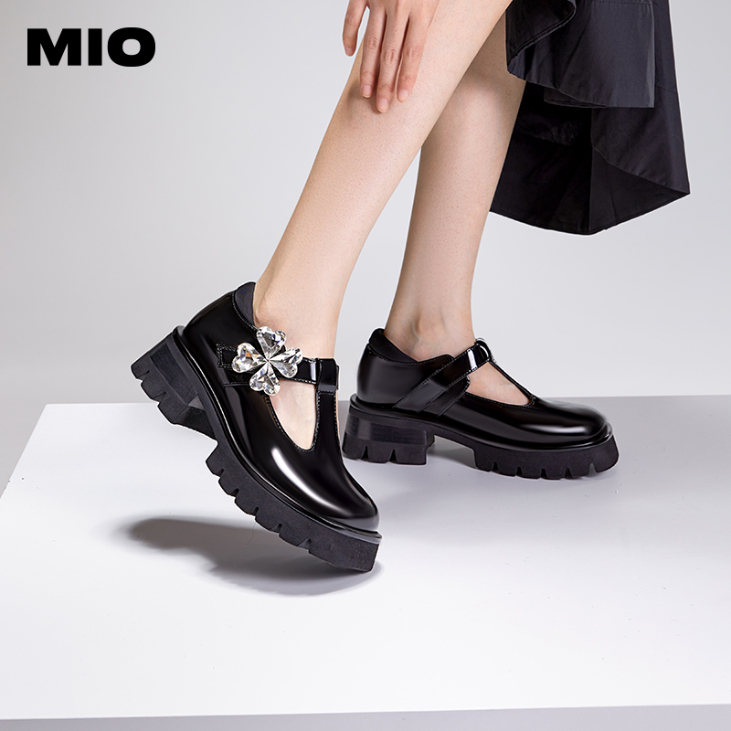 MIO米奥秋季四叶草钻饰女鞋