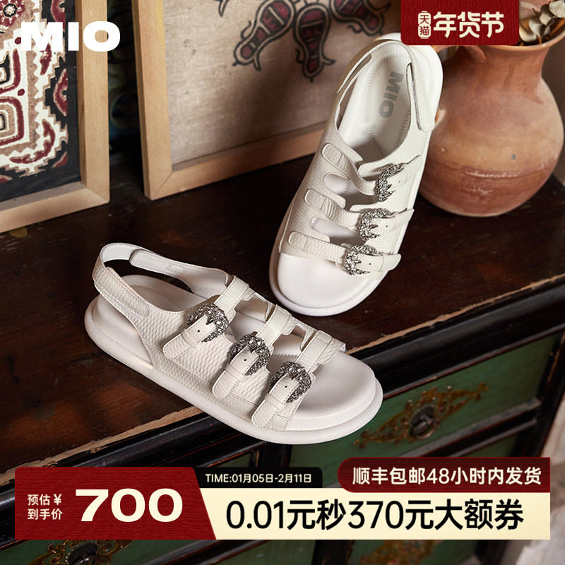 MIO米奥勃肯凉鞋女2025夏季新款平底一字带罗马露趾外穿沙滩鞋
