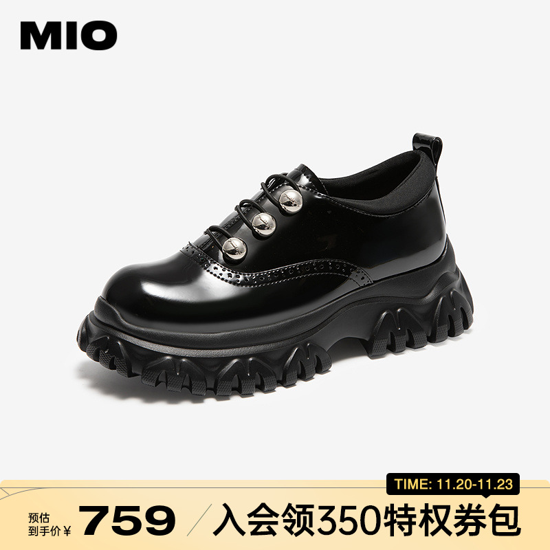 酷感包容圆头  充裕前掌内空间