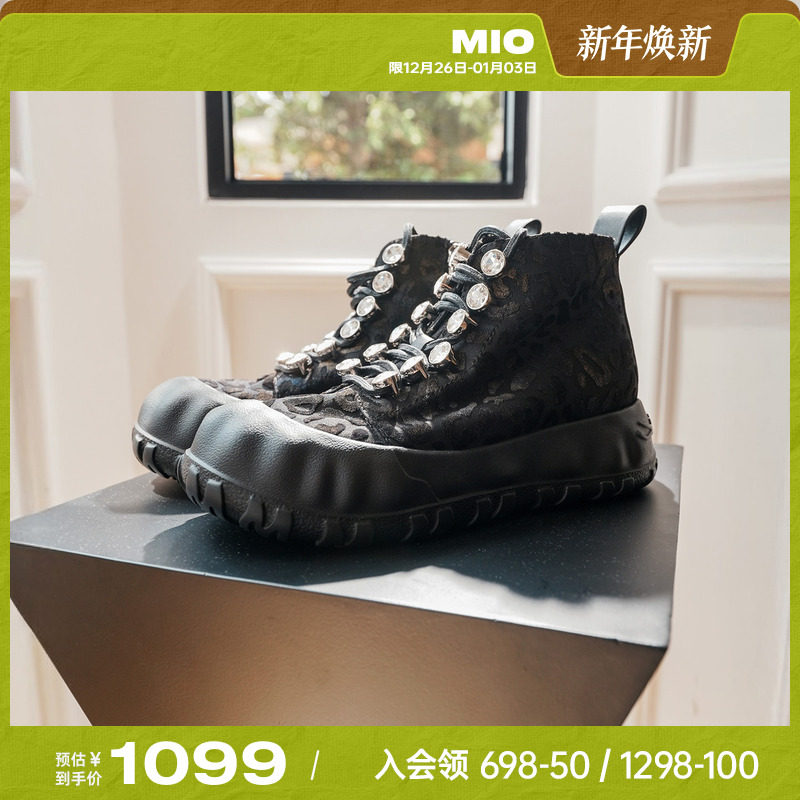 MIO米奥马丁靴2025冬季新款圆头厚底钻饰绑带纯黑短筒时尚女靴