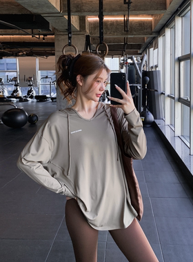 宽松显瘦健身服大码胖mm跑步瑜伽上衣速干运动T恤女长款连帽罩衫