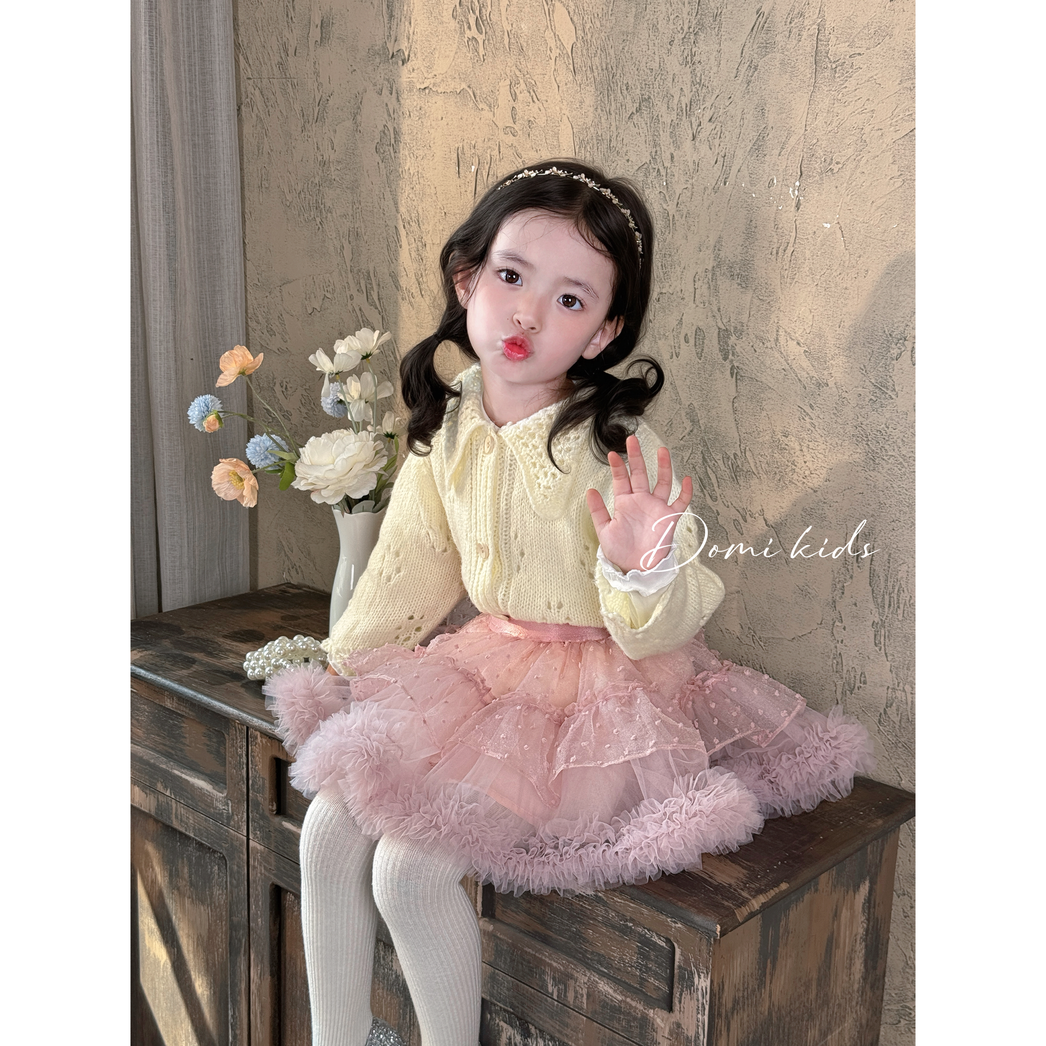 女童镂空毛衣＋粉色植绒蓬蓬裙