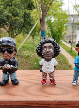 搞怪创意说唱歌手树脂装饰品艺术