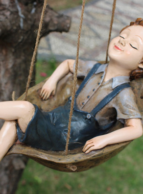 北欧人物造型摆件树脂卡通秋千男孩挂件创意庭院花园树装饰品吊件