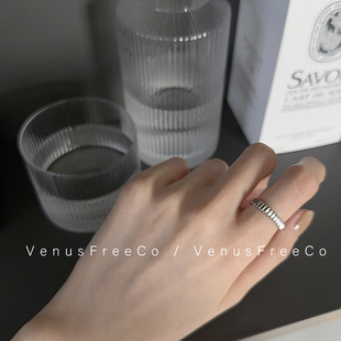 法式精致时髦竖纹925纯银戒指开口韩国单戴叠戴银饰简约日常闪亮