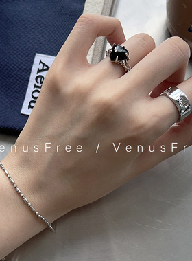 925纯银黑色宝石异形爱心戒指