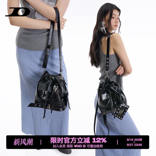 简着26SS新品原创 黑色 帕尔马斯水桶包铆钉皮带机车包斜挎双肩包