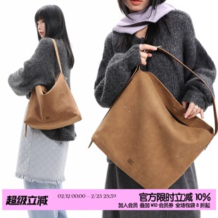 简着26SS新品 原创 佐尔马焦糖米钉装饰hobo包百搭通勤托特包单肩