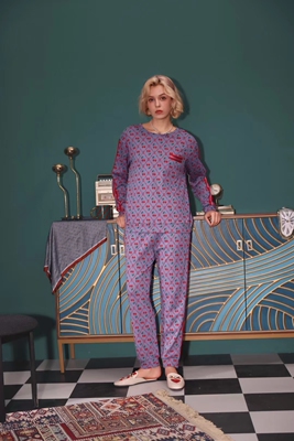 亲亲吾衣女款秋冬纯棉磨毛圆领套头休闲长袖家居服睡衣416321