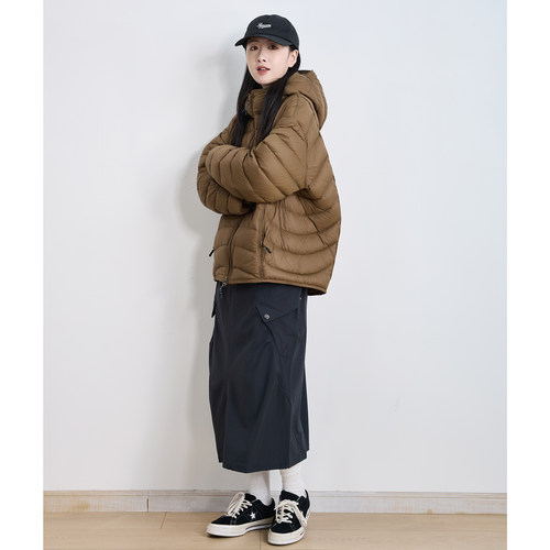 冬季中性风连帽短款加厚羽绒服女