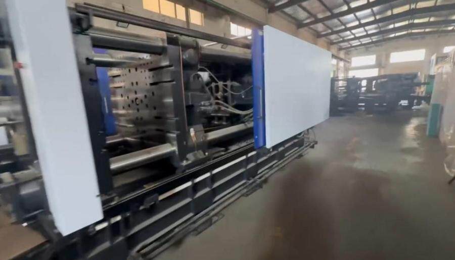 4月27日宁波市典威注射成型机（规格型号：DW-700）网络拍卖公告