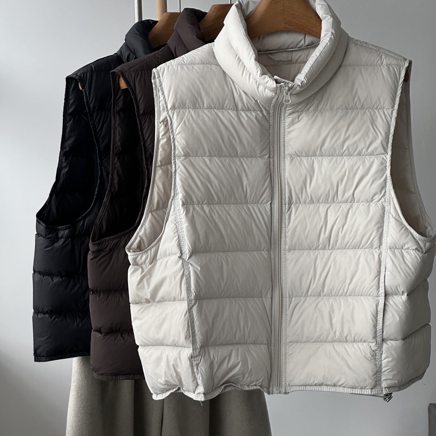 韩版时尚立领简约白鸭绒羽绒马甲女秋冬排骨马夹背心外套百搭坎肩