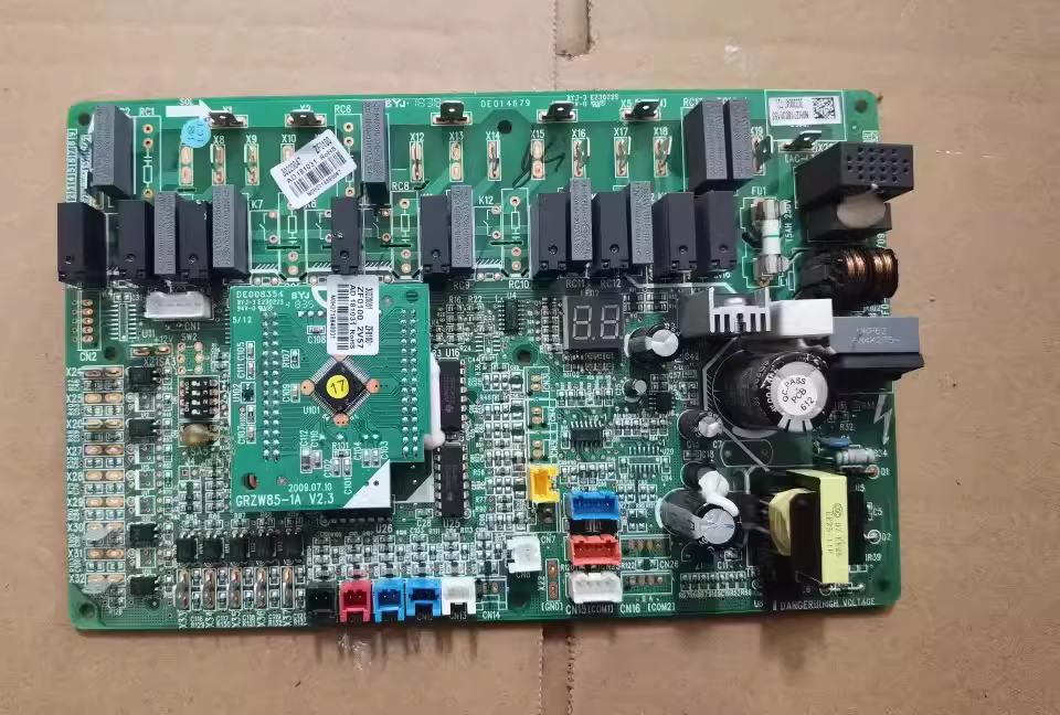 格力空气能热水器配件30220047 30220051 ZF0100主板 控制板